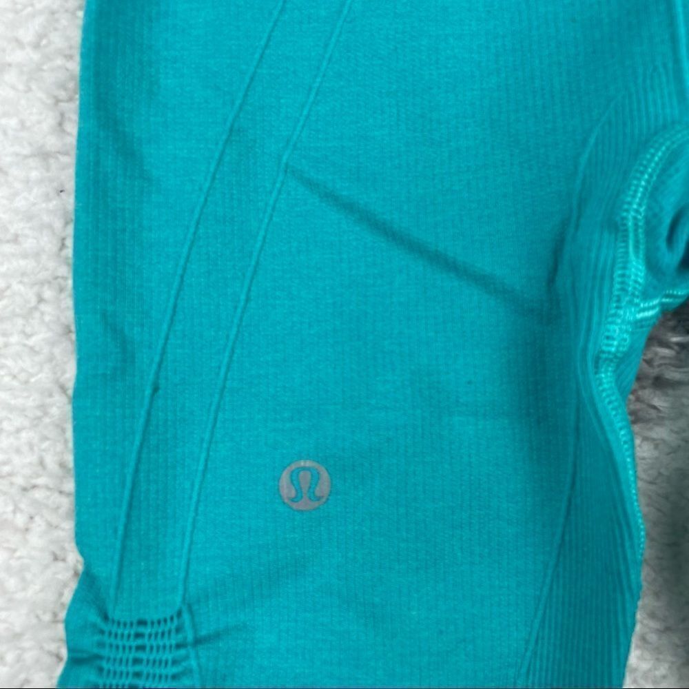 Lululemon In The Flow Crop II - Picture 5 of 6